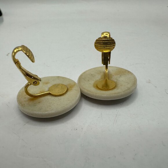 Vintage Porcelain Clip-On Earrings With Floral Design - Picture 4 of 4